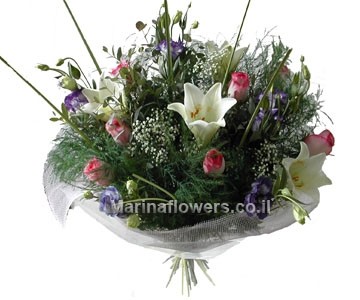 A Bouquet Of Roses and Lilies (Teddy-bear As a Gift)